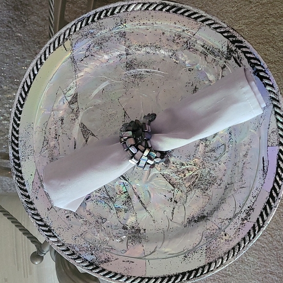 ππHost PickππHand Crafted Foiled Chargers - Picture 3 of 9